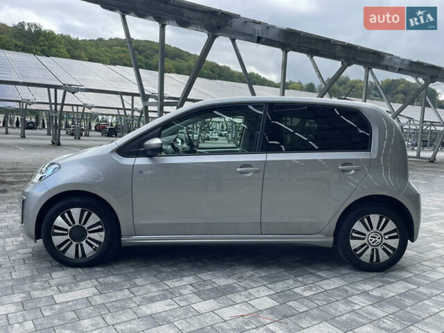 Серый Фольксваген e-up, объемом двигателя 0 л и пробегом 80 тыс. км за 7980 $, фото 15 на Automoto.ua