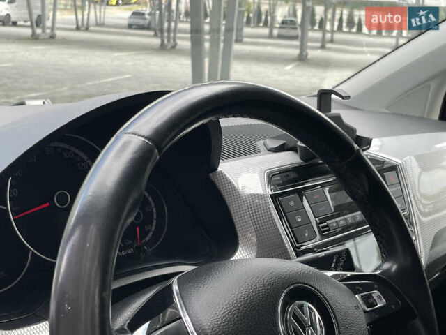 Серый Фольксваген e-up, объемом двигателя 0 л и пробегом 80 тыс. км за 7980 $, фото 31 на Automoto.ua