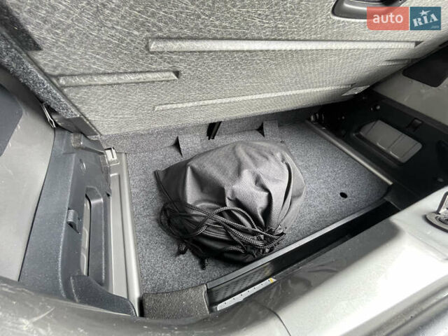 Серый Фольксваген e-up, объемом двигателя 0 л и пробегом 80 тыс. км за 7980 $, фото 51 на Automoto.ua