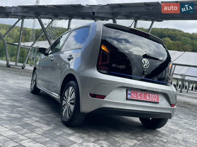 Серый Фольксваген e-up, объемом двигателя 0 л и пробегом 80 тыс. км за 7980 $, фото 13 на Automoto.ua