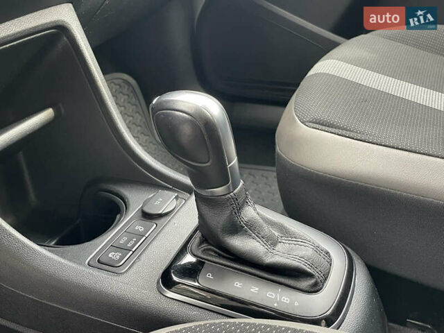 Серый Фольксваген e-up, объемом двигателя 0 л и пробегом 80 тыс. км за 7980 $, фото 35 на Automoto.ua