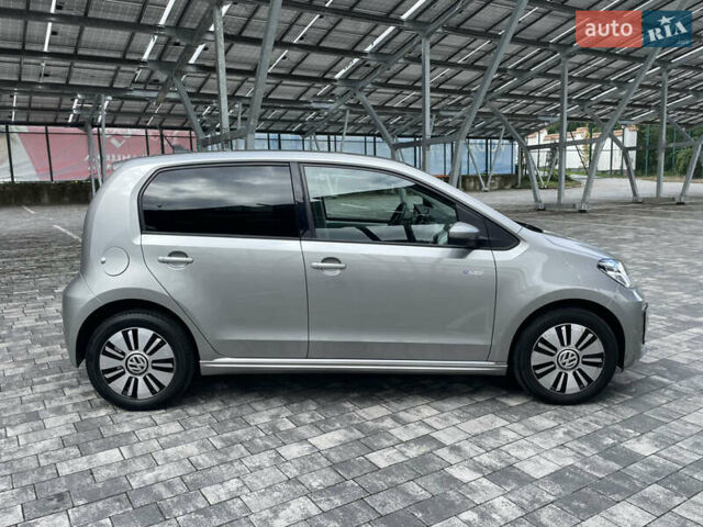 Серый Фольксваген e-up, объемом двигателя 0 л и пробегом 80 тыс. км за 7980 $, фото 19 на Automoto.ua