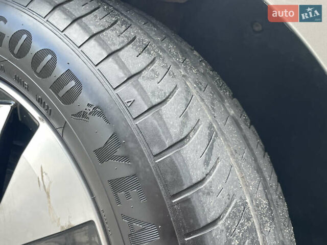 Серый Фольксваген e-up, объемом двигателя 0 л и пробегом 80 тыс. км за 7980 $, фото 8 на Automoto.ua