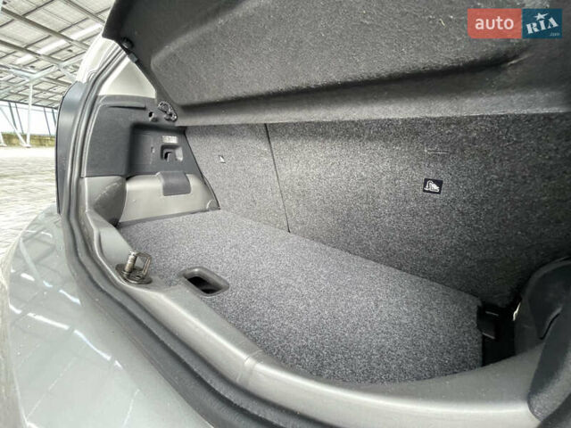 Серый Фольксваген e-up, объемом двигателя 0 л и пробегом 80 тыс. км за 7980 $, фото 52 на Automoto.ua