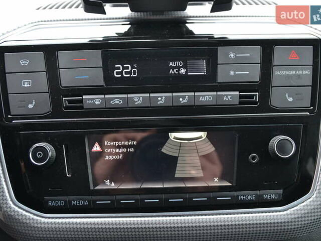 Серый Фольксваген e-up, объемом двигателя 0 л и пробегом 92 тыс. км за 7999 $, фото 23 на Automoto.ua