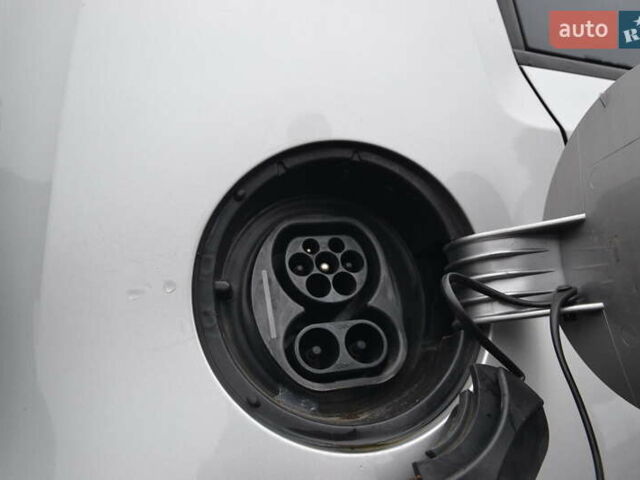 Серый Фольксваген e-up, объемом двигателя 0 л и пробегом 92 тыс. км за 7999 $, фото 40 на Automoto.ua