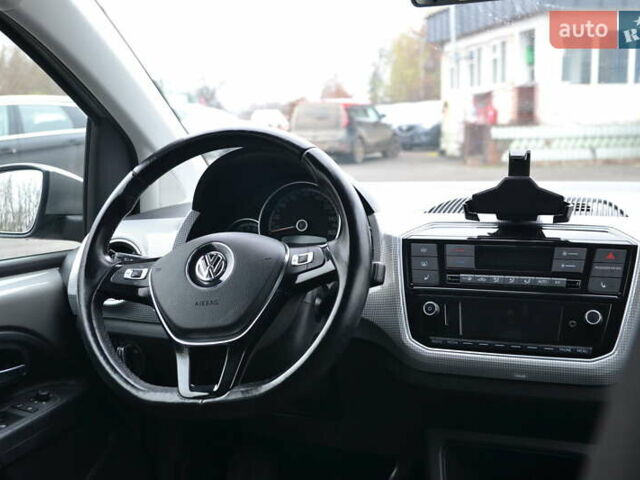 Серый Фольксваген e-up, объемом двигателя 0 л и пробегом 92 тыс. км за 7999 $, фото 20 на Automoto.ua