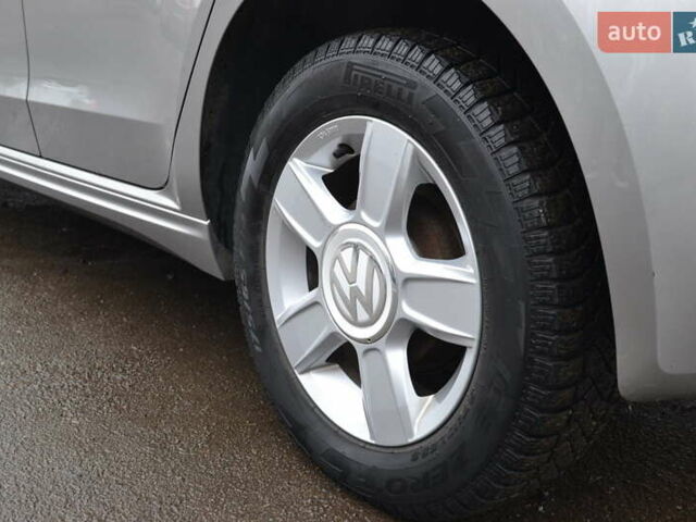 Серый Фольксваген e-up, объемом двигателя 0 л и пробегом 92 тыс. км за 7999 $, фото 37 на Automoto.ua