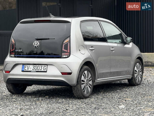 Серый Фольксваген e-up, объемом двигателя 0 л и пробегом 98 тыс. км за 9999 $, фото 14 на Automoto.ua