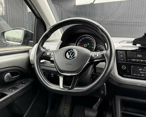 Серый Фольксваген e-up, объемом двигателя 0 л и пробегом 98 тыс. км за 9999 $, фото 18 на Automoto.ua