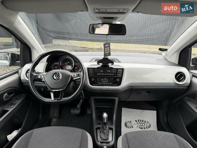 Серый Фольксваген e-up, объемом двигателя 0 л и пробегом 98 тыс. км за 9999 $, фото 17 на Automoto.ua