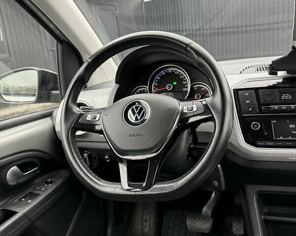 Серый Фольксваген e-up, объемом двигателя 0 л и пробегом 98 тыс. км за 9999 $, фото 22 на Automoto.ua