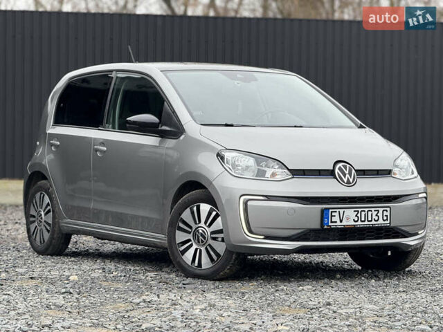 Серый Фольксваген e-up, объемом двигателя 0 л и пробегом 98 тыс. км за 9999 $, фото 9 на Automoto.ua