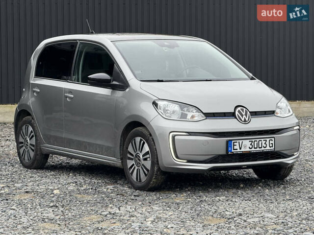 Серый Фольксваген e-up, объемом двигателя 0 л и пробегом 98 тыс. км за 9999 $, фото 7 на Automoto.ua