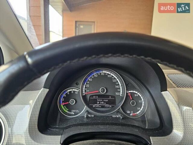 Серый Фольксваген e-up, объемом двигателя 0 л и пробегом 64 тыс. км за 12400 $, фото 14 на Automoto.ua