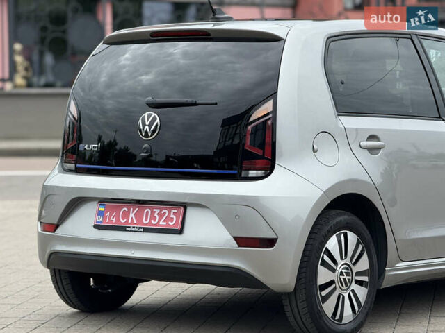 Серый Фольксваген e-up, объемом двигателя 0 л и пробегом 89 тыс. км за 10999 $, фото 19 на Automoto.ua