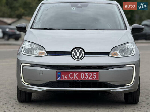 Серый Фольксваген e-up, объемом двигателя 0 л и пробегом 89 тыс. км за 10999 $, фото 3 на Automoto.ua