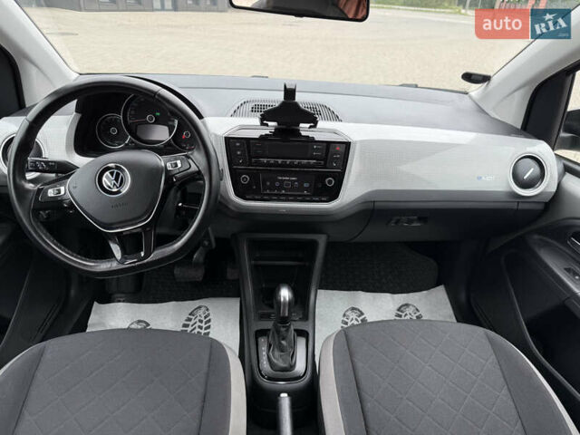 Серый Фольксваген e-up, объемом двигателя 0 л и пробегом 89 тыс. км за 10999 $, фото 21 на Automoto.ua