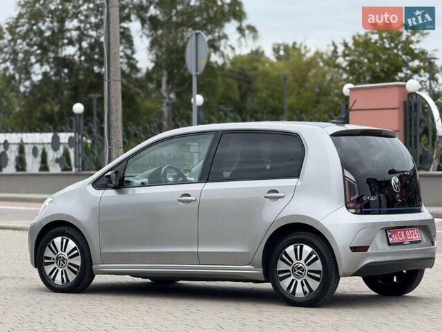 Серый Фольксваген e-up, объемом двигателя 0 л и пробегом 89 тыс. км за 10999 $, фото 10 на Automoto.ua
