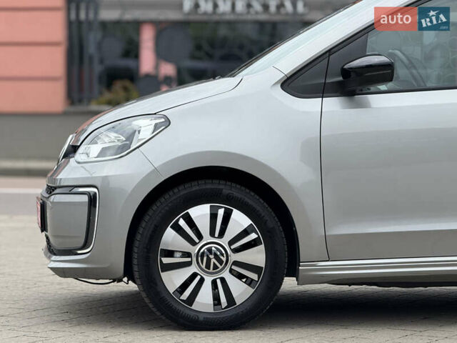 Серый Фольксваген e-up, объемом двигателя 0 л и пробегом 89 тыс. км за 10999 $, фото 9 на Automoto.ua