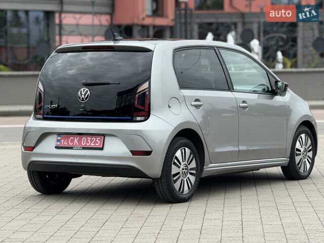 Серый Фольксваген e-up, объемом двигателя 0 л и пробегом 89 тыс. км за 10999 $, фото 20 на Automoto.ua