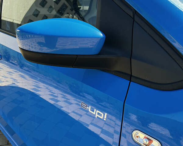 Синий Фольксваген e-up, объемом двигателя 0 л и пробегом 140 тыс. км за 6300 $, фото 9 на Automoto.ua