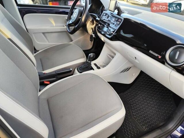 Синій Фольксваген e-up, об'ємом двигуна 0 л та пробігом 51 тис. км за 8555 $, фото 35 на Automoto.ua