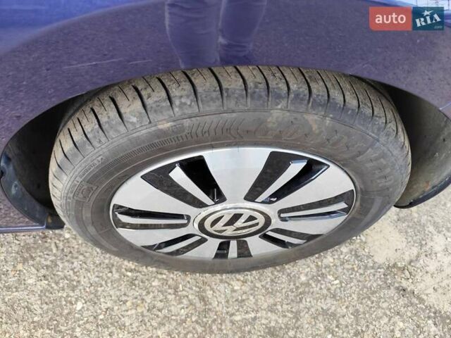 Синій Фольксваген e-up, об'ємом двигуна 0 л та пробігом 51 тис. км за 8555 $, фото 29 на Automoto.ua