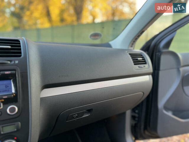 Фольксваген Gol 2010 в Тернополе на Automoto.ua Черный Фольксваген Gol, объемом двигателя 1.4 л и пробегом 246 тыс. км за 5499 $, фото 36 на Automoto.ua