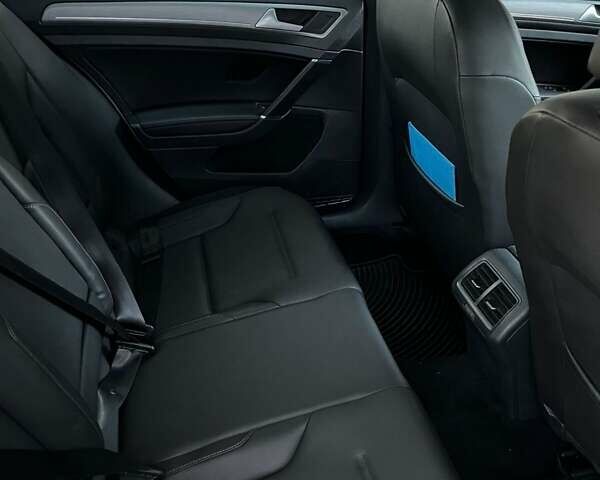 Белый Фольксваген Golf Alltrack, объемом двигателя 1.97 л и пробегом 219 тыс. км за 13500 $, фото 8 на Automoto.ua