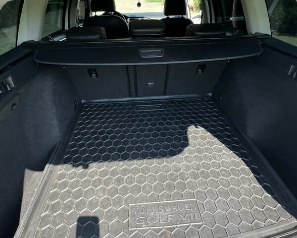 Білий Фольксваген Golf Alltrack, об'ємом двигуна 1.97 л та пробігом 281 тис. км за 14600 $, фото 8 на Automoto.ua