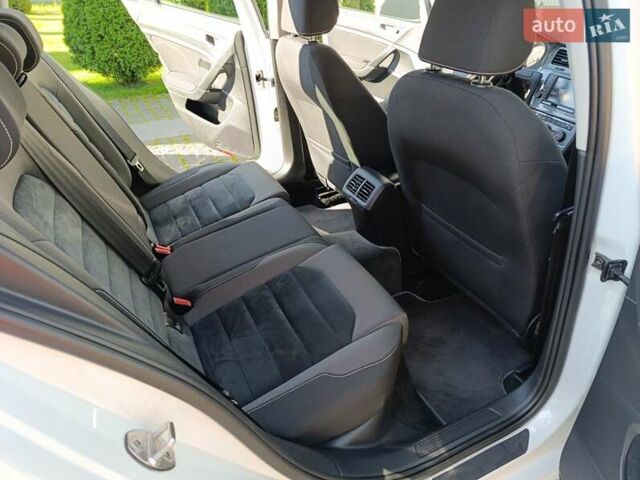 Белый Фольксваген Golf Alltrack, объемом двигателя 1.97 л и пробегом 235 тыс. км за 13700 $, фото 12 на Automoto.ua