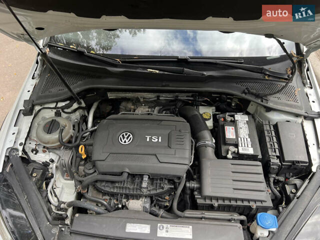 Белый Фольксваген Golf Alltrack, объемом двигателя 1.8 л и пробегом 196 тыс. км за 12400 $, фото 7 на Automoto.ua