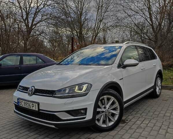 Белый Фольксваген Golf Alltrack, объемом двигателя 1.97 л и пробегом 280 тыс. км за 14700 $, фото 26 на Automoto.ua