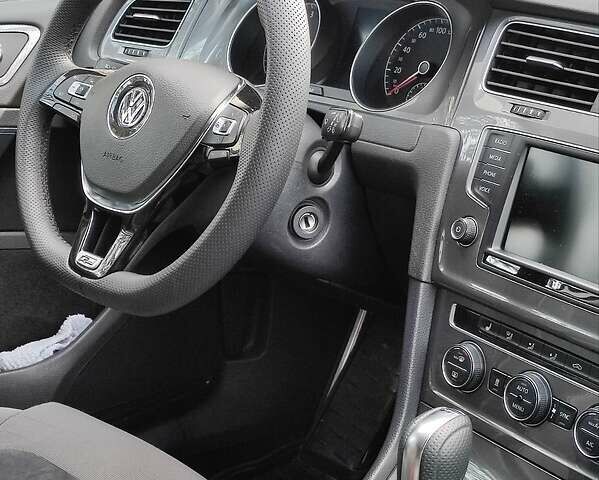 Белый Фольксваген Golf Alltrack, объемом двигателя 2 л и пробегом 268 тыс. км за 16100 $, фото 27 на Automoto.ua