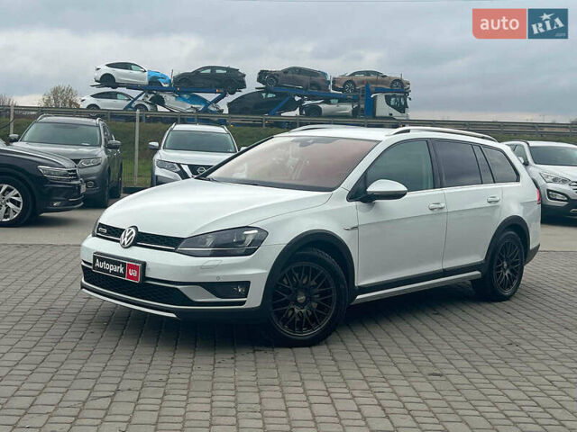 Белый Фольксваген Golf Alltrack, объемом двигателя 2 л и пробегом 287 тыс. км за 14540 $, фото 2 на Automoto.ua