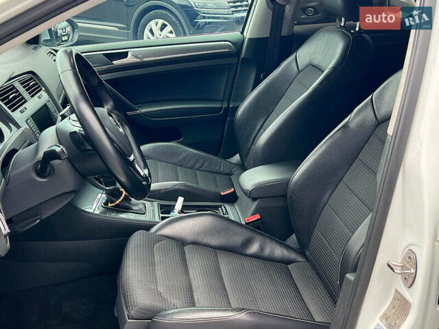 Белый Фольксваген Golf Alltrack, объемом двигателя 2 л и пробегом 287 тыс. км за 14540 $, фото 20 на Automoto.ua
