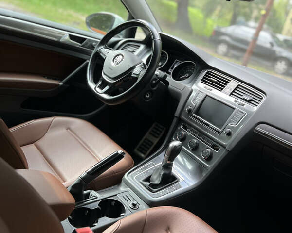 Белый Фольксваген Golf Alltrack, объемом двигателя 1.8 л и пробегом 196 тыс. км за 12400 $, фото 8 на Automoto.ua