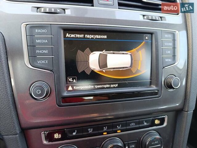 Белый Фольксваген Golf Alltrack, объемом двигателя 1.97 л и пробегом 235 тыс. км за 13600 $, фото 17 на Automoto.ua