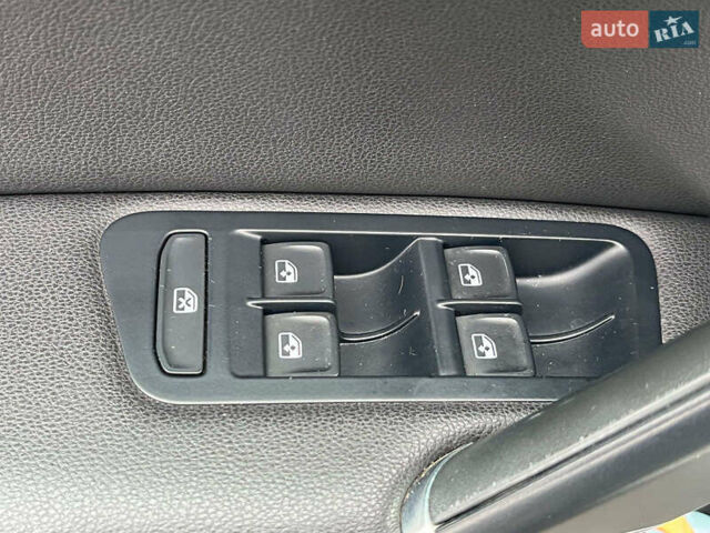 Белый Фольксваген Golf Alltrack, объемом двигателя 2 л и пробегом 287 тыс. км за 14540 $, фото 18 на Automoto.ua