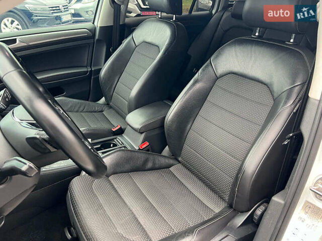 Белый Фольксваген Golf Alltrack, объемом двигателя 2 л и пробегом 287 тыс. км за 14540 $, фото 21 на Automoto.ua