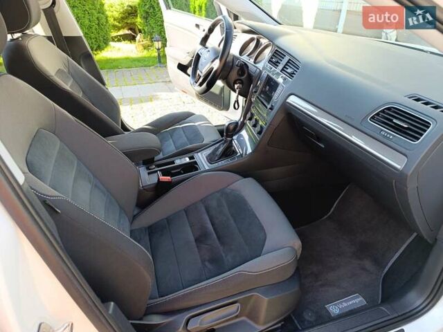 Белый Фольксваген Golf Alltrack, объемом двигателя 1.97 л и пробегом 235 тыс. км за 13600 $, фото 12 на Automoto.ua