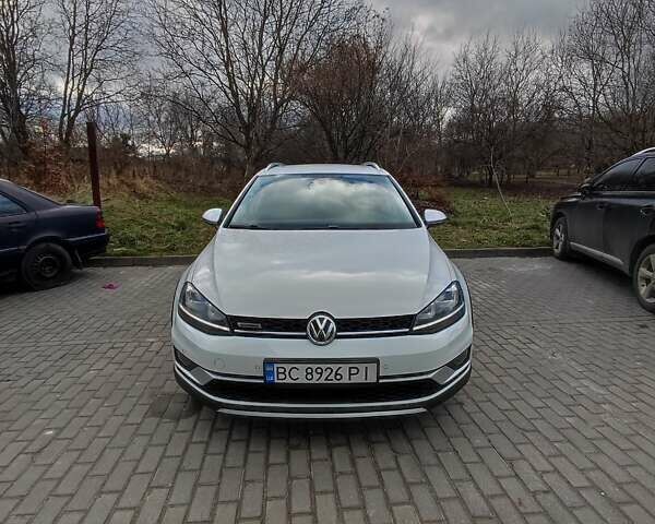 Білий Фольксваген Golf Alltrack, об'ємом двигуна 1.97 л та пробігом 282 тис. км за 14700 $, фото 4 на Automoto.ua