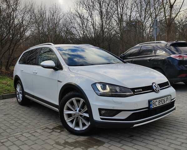 Белый Фольксваген Golf Alltrack, объемом двигателя 1.97 л и пробегом 282 тыс. км за 14700 $, фото 25 на Automoto.ua