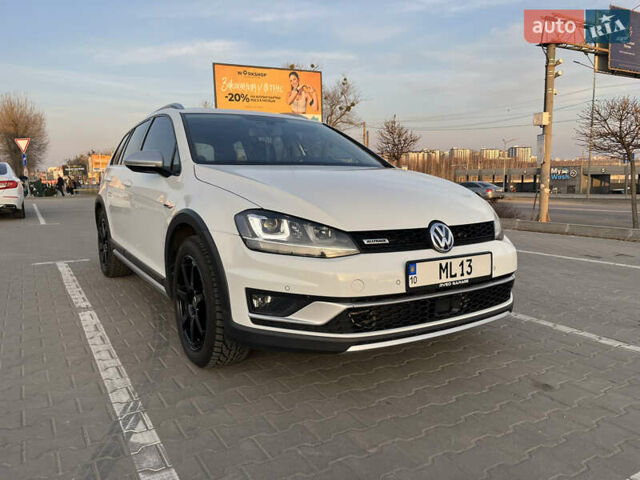 Білий Фольксваген Golf Alltrack, об'ємом двигуна 1.8 л та пробігом 108 тис. км за 14350 $, фото 4 на Automoto.ua