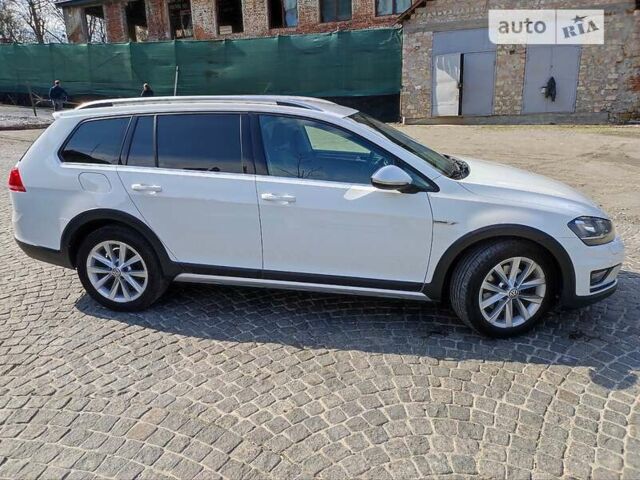 Белый Фольксваген Golf Alltrack, объемом двигателя 2 л и пробегом 268 тыс. км за 16100 $, фото 14 на Automoto.ua