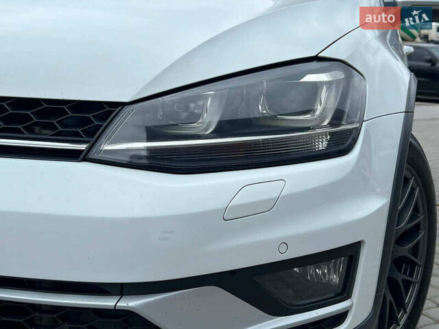 Белый Фольксваген Golf Alltrack, объемом двигателя 2 л и пробегом 287 тыс. км за 14540 $, фото 17 на Automoto.ua