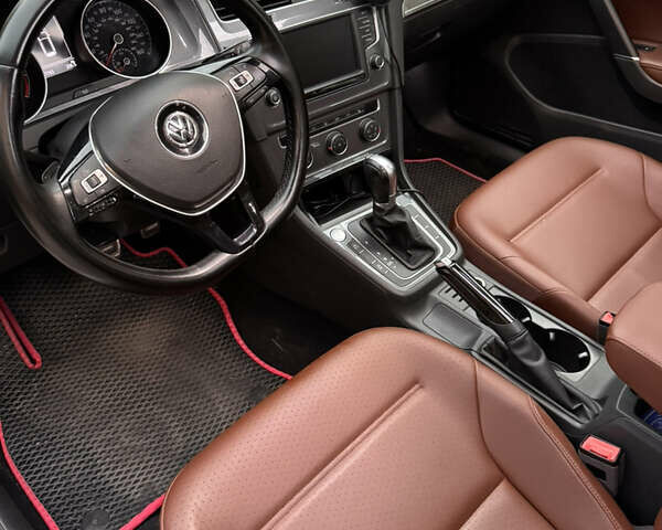 Белый Фольксваген Golf Alltrack, объемом двигателя 1.8 л и пробегом 107 тыс. км за 13900 $, фото 60 на Automoto.ua