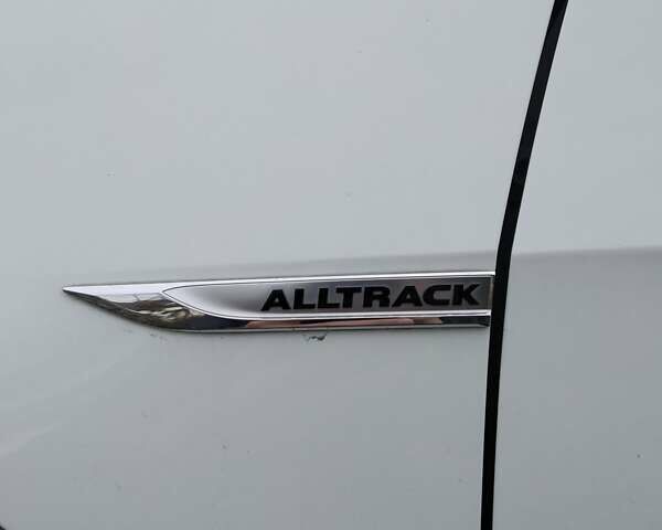 Белый Фольксваген Golf Alltrack, объемом двигателя 1.8 л и пробегом 94 тыс. км за 17300 $, фото 7 на Automoto.ua