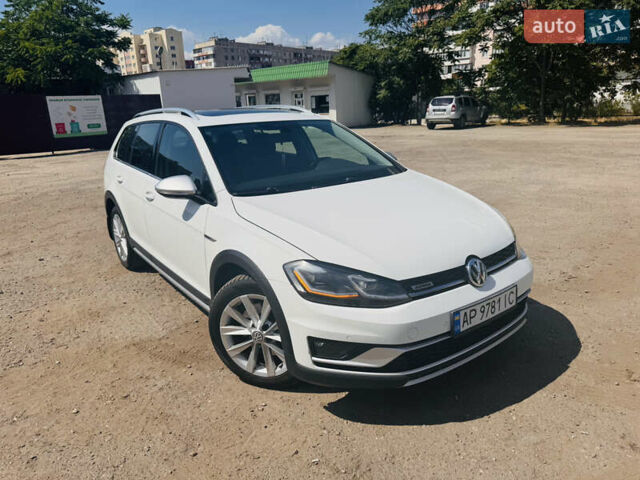Белый Фольксваген Golf Alltrack, объемом двигателя 1.8 л и пробегом 107 тыс. км за 13900 $, фото 9 на Automoto.ua
